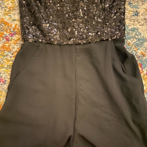 FLASH SALE H&M Holiday Romper w/ pockets and sequins and mesh Sz XS or 2 - Picture 3 of 4